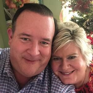 Meet your Posher, Lara